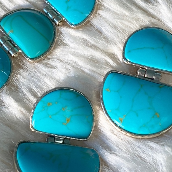 SOLD - Picture 2 of 4